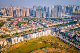 Le marché immobilier devrait se différencier et s’engager sur une trajectoire plus stable l’année prochaine. Photo : VNA