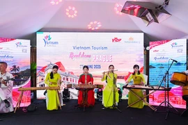 L’événement « Vietnam Tourism Roadshow in Europe » attire l’attention particulière d’un large public de visiteurs. Photo : vietnamtourism.gov.vn