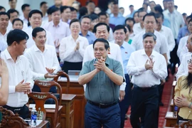 Le Premier ministre Phạm Minh Chinh à son arrivée à la rencontre avec les électeurs de Cân Tho, le 19 octobre. Photo : VNA