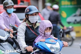 Une masse d'air froid devrait affecter le climat dans les régions du Nord et du Centre-Nord. À Hanoi, les températures chuteront brutalement et il fera froid au petit matin. Photo: VNA