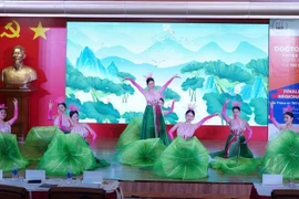 Un numéro artistique aux couleurs du Vietnam, pays hôte de l’événement. Photo: AUF