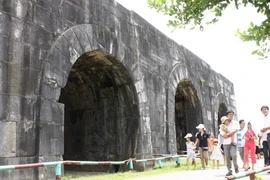 La citadelle de la dynastie des Hô est la plus grande et de la plus originale citadelle en pierre de toute l’Asie du Sud-Est, laquelle est, de surcroît, l’une des mieux conservées de toute l’Asie. Photo: VNA