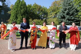 Cérémonie d’inauguration de l’exposition «Le président Hô Chi Minh, fondateur de l’amitié Vietnam-Russie», à l’Institut Hô Chi Minh de Saint-Pétersbourg. Photo : Site des vestiges du président Hô Chi Minh dans la zone du Palais présidentiel