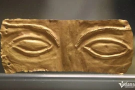 Les masques en or ont tous été analysés chimiquement à deux reprises et les résultats montrent qu'ils sont fabriqués à partir de l'or alluvionnaire. Photo: Vietnamnet