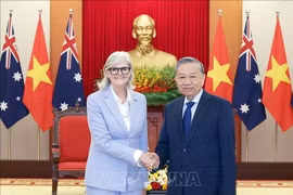 Le secrétaire général du Parti communiste du Vietnam (PCV), Tô Lâm (à droite) recevant la gouverneure générale d’Australie, Sam Mostyn, à Hanoi, le 10 septembre. Photo: VNA