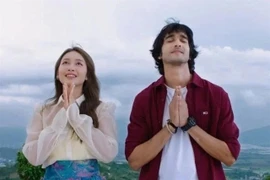 L'actrice vietnamienne Kha Ngân (à gauche) dans le film romantique bollywoodien «Love in Vietnam». Photo : Zee Studios