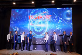 Des délégués lors du lancement de la nouvelle version de la plateforme d'échange technologique de Hô Chi Minh-Ville. Photo : VNA