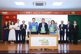 Des délégués assistent à la cérémonie de signature lors du lancement du projet Green Hero Solution à Hô Chi Minh-Ville, le 12 mars. Photo : Organisateurs