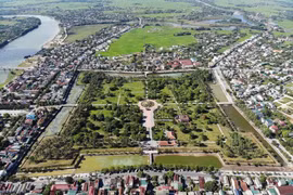 Le monument national spécial et les sites commémoratifs de l'ancienne citadelle de Quang Tri devraient couvrir environ 454 hectares, répartis dans la zone environnante. Photo : VNA