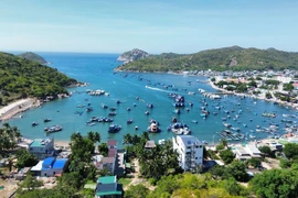 Située dans la réserve mondiale de biosphère de Núi Chúa, la baie de Vinh Hy est réputée pour sa beauté naturelle et son charme unique. Elle est devenue une destination incontournable à Ninh Thuân. Photo : VNA