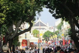 Hanoi séduit par son mélange unique entre dynamisme, modernité et jeunesse, tout en conservant un charme d’antan à travers ses monuments, son architecture et son histoire profondément enracinée. Photo: hanoimoi.vn