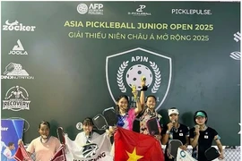 Jolie Lam et Sophia Phuong Anh sacrées championnes en double filles U18 à l’Open d’Asie de pickleball junior 2025. Photo : baovanhoa.vn
