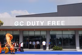 La boutique hors taxes Golden Century à la porte frontière internationale de Môc Bài, à Tây Ninh (Sud). Photo : VNA 