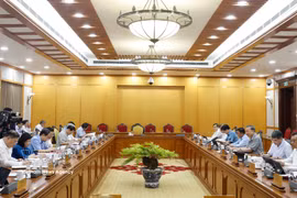 Vue de la réunion du Politburo, à Hanoi, le 15 mai. Photo: VNA
