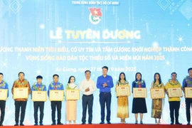 Cérémonie de mise à l’honneur de 26 jeunes issus de minorités ethniques du Sud-Ouest pour la réussite de leurs start-up en 2025. 