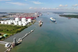 Opérations d’importation de GNL au terminal de Thi Vai. Photo : VNA