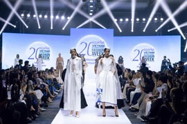 Les nouvelles collections de 20 créateurs et marques de mode internationaux et nationaux seront présentées lors de la Semaine internationale de la mode Aquafina Vietnam 2025 à Hanoi du 11 au 15 novembre. Photo: Multimedia JSC