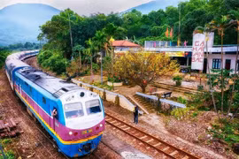 Le secteur ferroviaire vietnamien a fait des progrès notables en matière de développement des infrastructures et de qualité de service. Photo : VietnamPlus