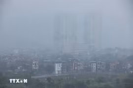 Les données de surveillance environnementale montrent que la capitale entre dans une période de pollution maximale. Photo: VNA