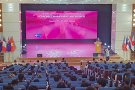 Vue d'ensemble de la conférence. Photo : taichinhdoanhnghiep.net.vn