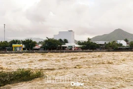 Crue dans la rivière Cai, à Nha Trang, le 4 décembre. Photo: baokhanhhoa.vn