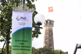 Le Sommet P4G 2025 a adopté la Déclaration de Hanoï sur la transition verte durable et centrée sur l’humain et la Déclaration P4G sur le renforcement de la coopération et de la coordination entre P4G avec les mécanismes et organisations internationaux pour la croissance verte. Photo: baoquocte.vn