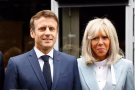 Le président français Emmanuel Macron et son épouse Brigitte Macron. Photo: AFP/VNA