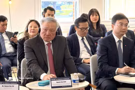 Le vice-Premier ministre permanent Nguyên Hoa Binh lors du Dialogue sur la finance et la technologie Vietnam-États-Unis. Photo : VNA