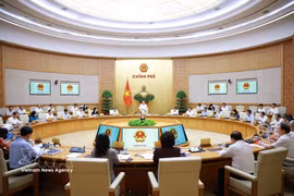 Le Premier ministre Lê Minh Hung s’exprime lors de la réunion ordinaire du gouvernement pour le mois de mai, à Hanoi, le 3 juin. Photo : VNA