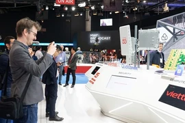 L’écosystème 5G Open RAN, développé conjointement par Viettel et Qualcomm Technologies, Inc., a suscité un vif intérêt auprès des partenaires internationaux et des délégués du secteur lors du Mobile World Congress 2026, à Barcelone. Photo : Viettel