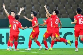 L'attaquant vietnamien Dinh Bac célèbre son but. Le Vietnam vise un moment historique face à une Chine tenace lors d'une demi-finale de Coupe d'Asie U23 à enjeux élevés, où styles, confiance et discipline contrastés s'affrontent sous les projecteurs saoudiens.