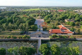 Vue panoramique de l'ancienne citadelle de Quang Tri vue depuis la porte Sud. Photo: VNA