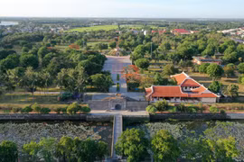 Vue panoramique de l'ancienne citadelle de Quang Tri vue depuis la porte Sud. Photo: VNA
