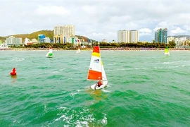 L’édition 2025 de la course de voile Open Sailing s’est déroulée sur la plage de Bai Sau, dans le quartier de Vung Tàu, à Hô Chi Minh-Ville. Photo : thethao.sggp.org.vn