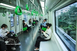 Sur les deux lignes de métro Cat Linh - Hà Dông et Nhôn - Gare de Hanoï, la satisfaction des usagers est au rendez-vous. Photo: VNA