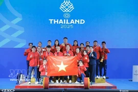 La délégation d'haltérophilie du Vietnam aux SEA Games 33 disputés en 2025 en Thaïlande. Photo : VNA