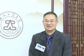Le professeur Cheng Hanping, directeur exécutif de l’Institut de recherche régionale et nationale et directeur du Centre de recherche sur le Vietnam de l’Université de technologie du Zhejiang (Chine). Photo : VNA 