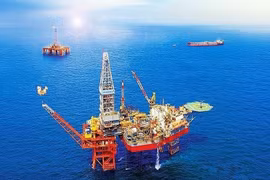 Petrovietnam affiche une croissance à deux chiffres de son chiffre d’affaires consolidé malgré la baisse des prix mondiaux du pétrole. Photo : pvn.vn