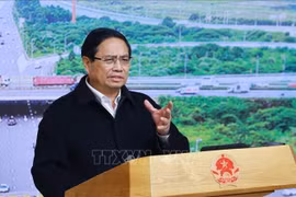 Le Premier ministre Pham Minh Chinh lors de la 16e réunion du Comité de pilotage de l’État pour les projets nationaux importants et les projets clés dans le secteur des transports. Photo : VNA
