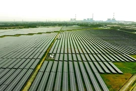 Une centrale solaire dans la province de Vinh Long. Photo: VNA