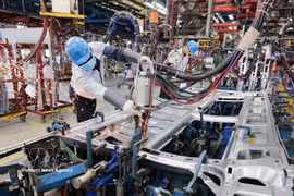 Production automobile à l’usine de Ford Vietnam, coentreprise entre Ford Motor Company, grand constructeur automobile américain, et la société Song Cong Diesel. Photo : VNA