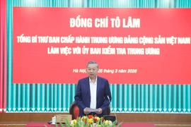Le secrétaire général du Parti, Tô Lâm, s’adresse à la réunion avec la Commission d’inspection du Comité central du Parti, à Hanoi, le 5 mars. Photo : VNA