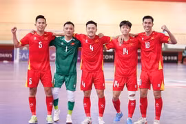Des joueurs vietnamiens célèbrent un but lors de leur victoire 5-4 contre le Koweït en Coupe d'Asie de futsal de l'AFC 2026, le 29 janvier à Jakarta, en Indonésie. Photo : VFF