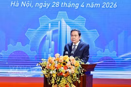 Le président de l’Assemblée nationale, Trân Thanh Mân s'exprime lors de la cérémonie, à Hanoi, le 28 avril. Photo: VNA