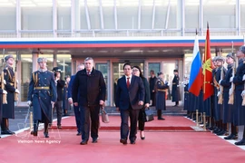 Cérémonie d'adieu du Premier ministre Pham Minh Chinh à l'aéroport international Vnukovo 2, à Moscou. Photo: VNA