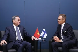 Le secrétaire général et président vietnamien Tô Lâm rencontre le président filandais Alexander Stubb, en septembre 2024. Photo : VNA