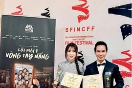 Le cinéaste vietnamien Ly Hai et son épouse Minh Ha reçoivent des prix au Festival international du film à concept novateur de San Francisco. 
