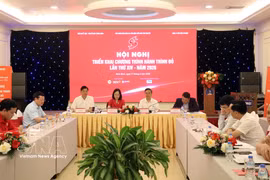 Conférence sur le déploiement de la campagne «Itinéraire rouge». Photo : VNA