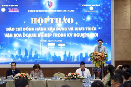 Le vice-ministre de la Culture, des Sports et du Tourisme, Hô An Phong s’exprime lors du séminaire sur le rôle de la presse dans la construction de la culture entrepreneuriale, à Hanoi, le 5 juin. Photo : hanoimoi.vn