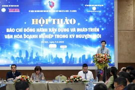 Le vice-ministre de la Culture, des Sports et du Tourisme, Hô An Phong s’exprime lors du séminaire sur le rôle de la presse dans la construction de la culture entrepreneuriale, à Hanoi, le 5 juin. Photo : hanoimoi.vn